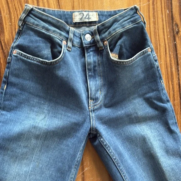 FREE PEOPLE We The Free Blue Flare & Wide Leg Jeans RAINBOW 🌈 booty - Picture 4 of 9